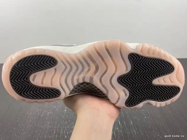 Rep WMNS 11 Air AR0715-101 Jordan Neapolitan 0325